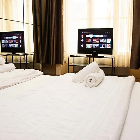 Andrassy Chic 3*