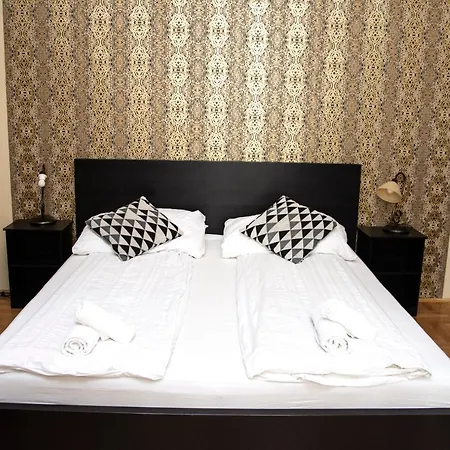 Andrassy Chic Konukevi 3*