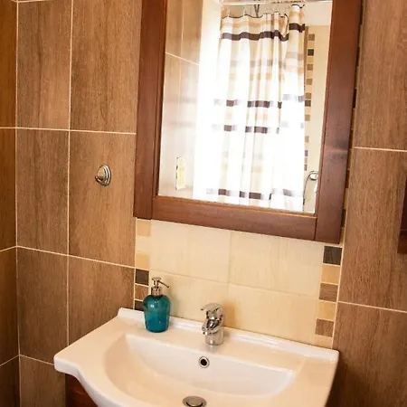 Konukevi Andrassy Chic 3*