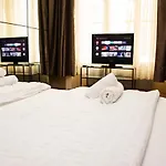 Andrassy Chic 3*