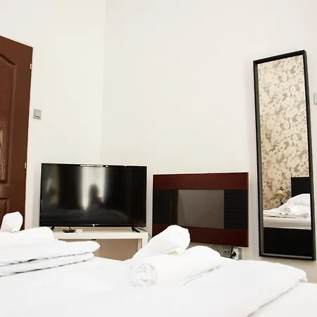 Andrassy Chic بيت ضيافة 3*