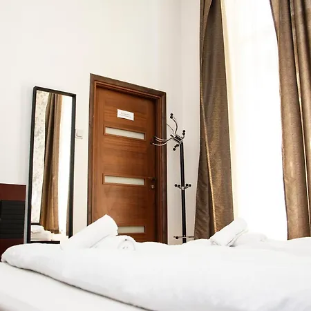 Andrassy Chic בית הארחה 3*