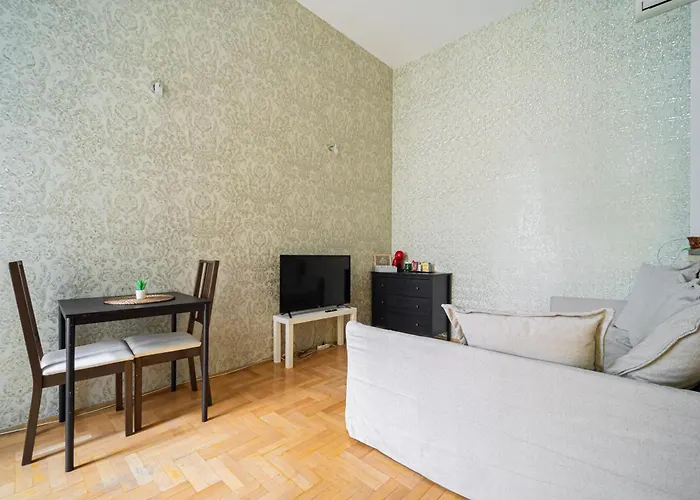 Andrassy Chic